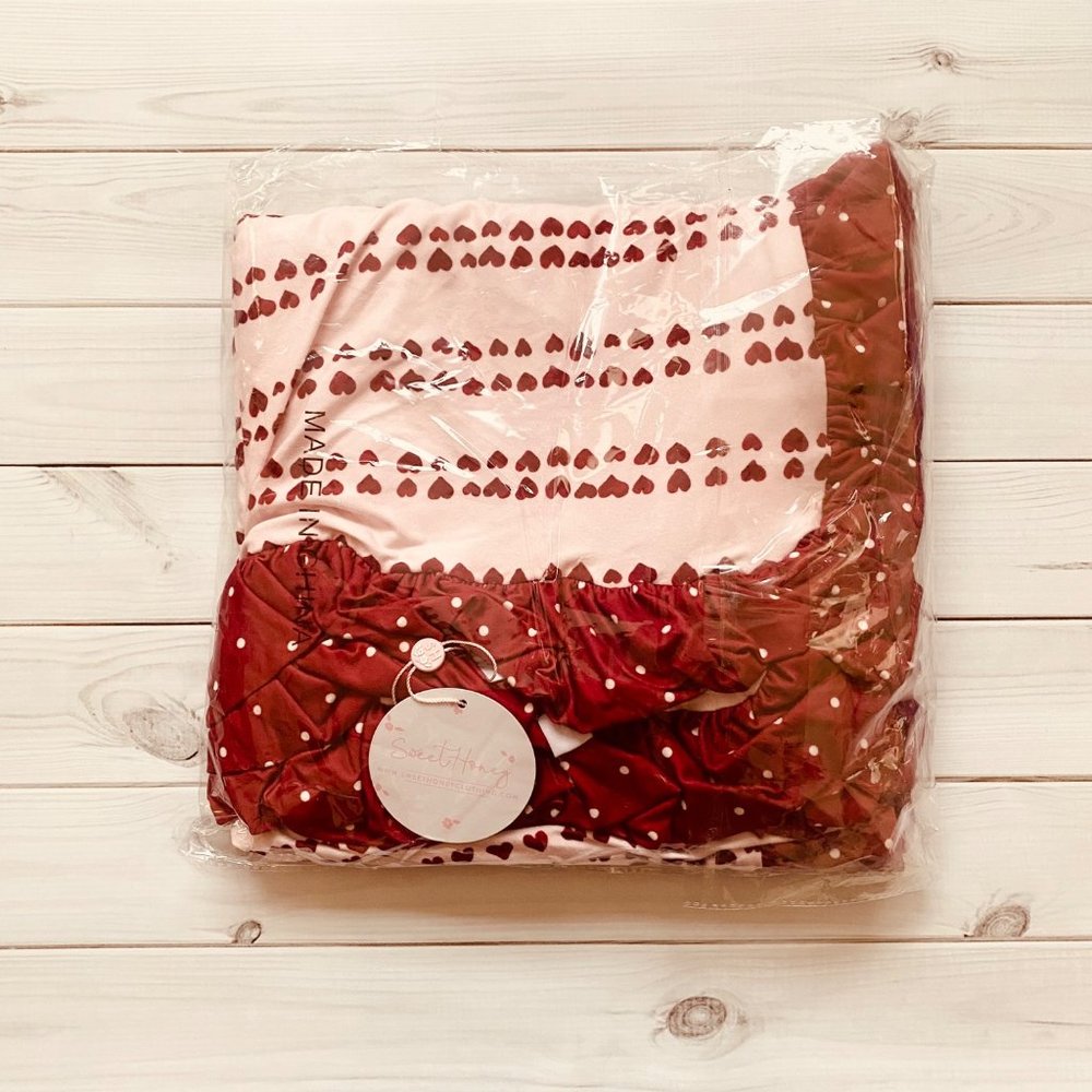 New in Bag SweetHoney Sweet Pea Ruffle Dreamer Blanket pink red